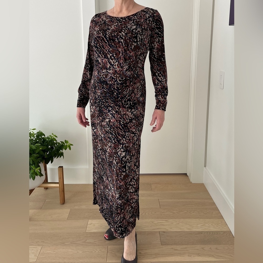 BCBG MAXAZRIA Long Sleeve Maxi Dress Side Slit Scoop Neck Travel Contemporary